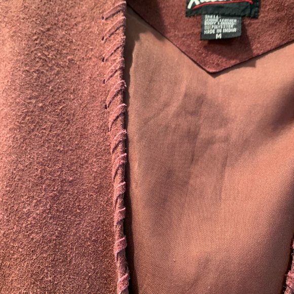 Katch Me suede vest size medium excellent condition - Picture 7 of 9